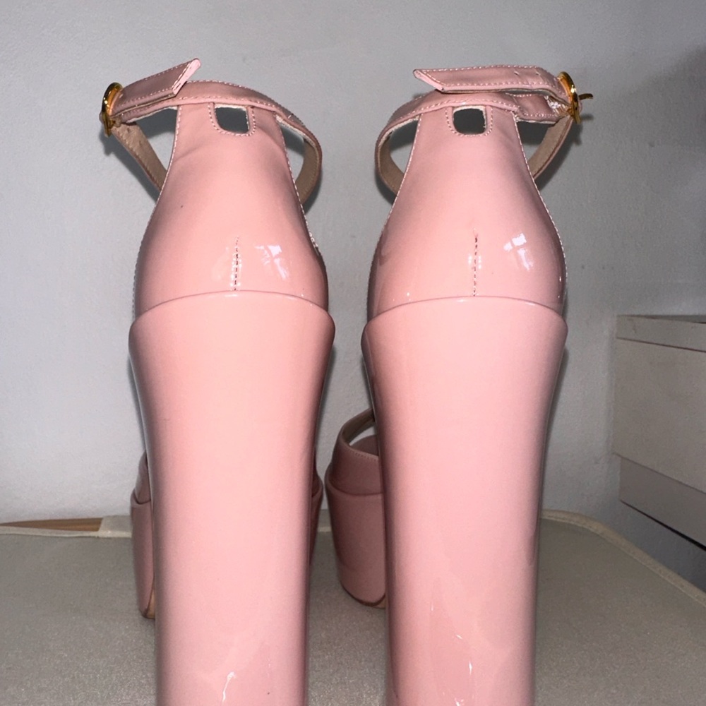 Stuart Weitzman Heels Size 9 - image 3